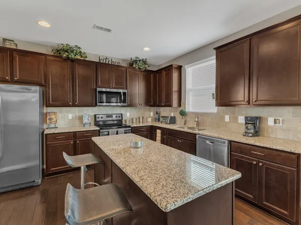 3925 Massey Pointe Ct, Raleigh, NC 27616
