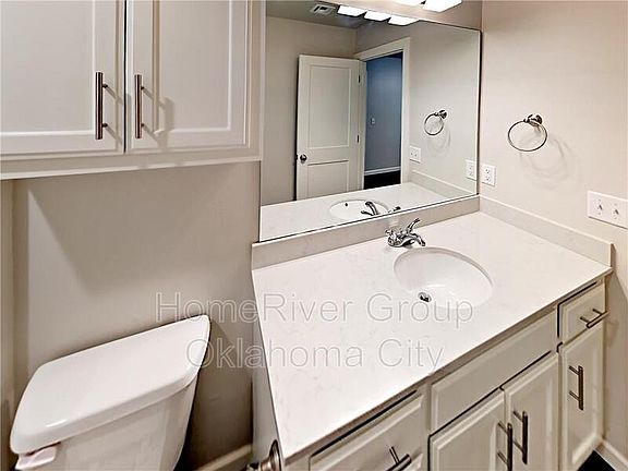 4th image of 430 Vail Cir