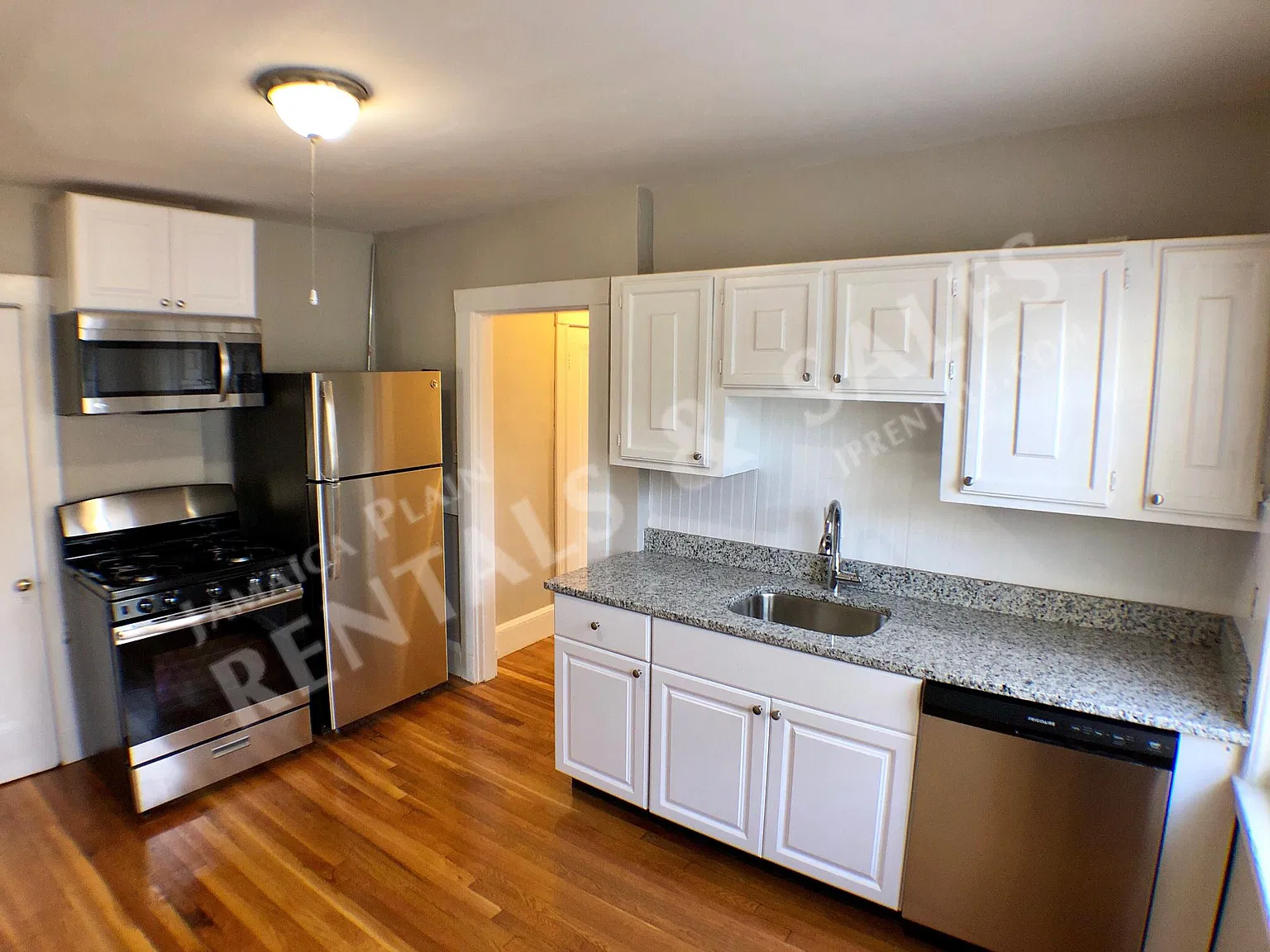 1 bed, 1.0 bath, 700 sqft, $2,150 — Photo 1