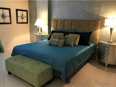 701 Brickell Key Blvd APT 1906, Miami, FL, 33131