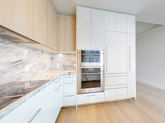 4th image of 240 Devonshire St #4911