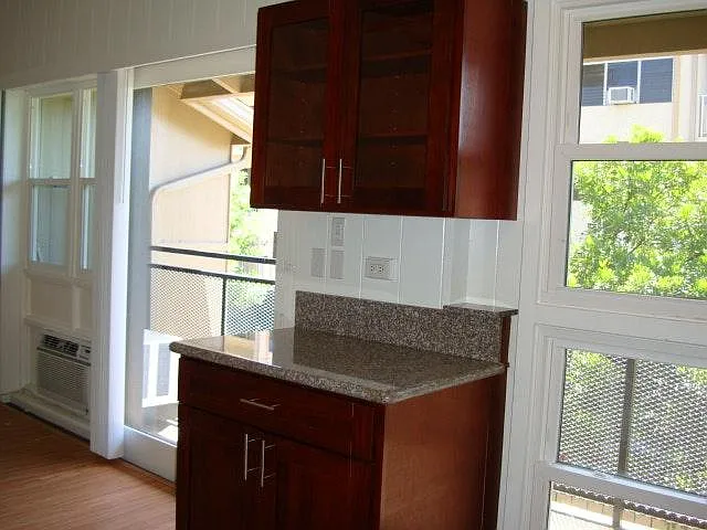 1060 Lunalilo St #E — Photo 10