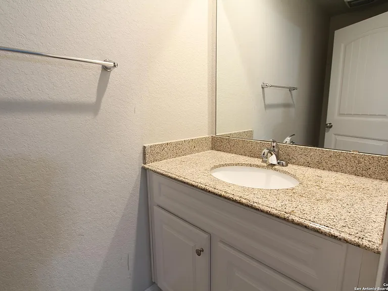 10431 Legacy Hl — Photo 21