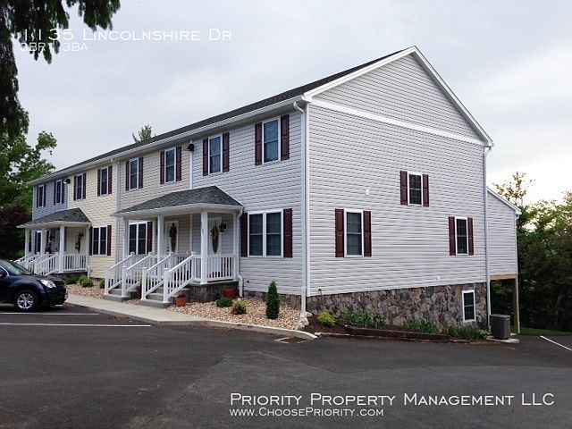 1st image of 1135 Lincolnshire Dr