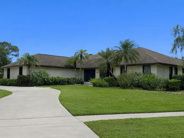 15220 Cedar Bluff Place, Wellington, FL 33414