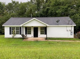 30 Pine Cir, Carrollton, GA 30117