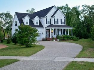 8579 E Creek Ln, Hayes, VA 23072