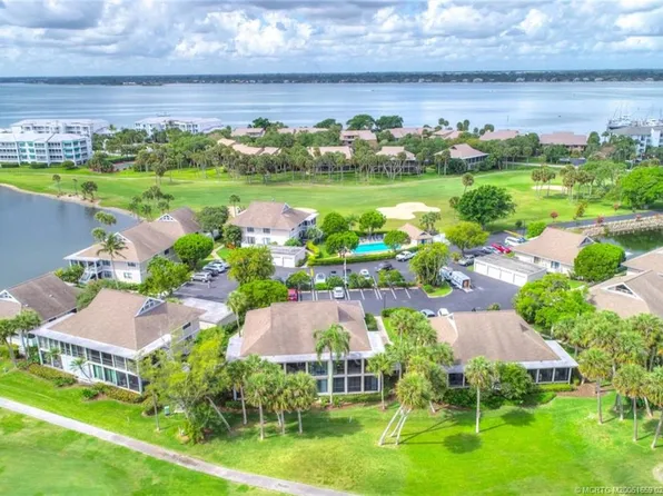 333 NE Golfview Cir, Stuart, FL 34996