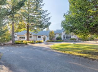 353 Hixson Dr, Grants Pass, OR 97526