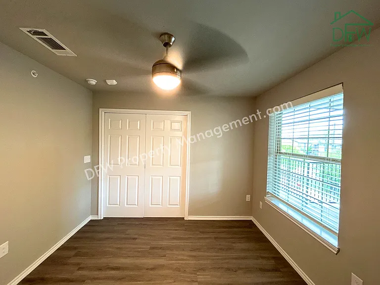6108 Abrams Rd #B — Photo 9