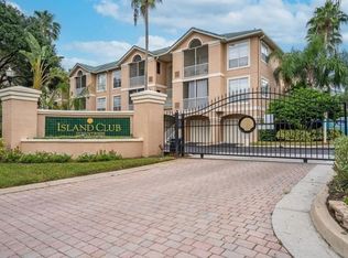 3205 Bay Club Cir, Tampa, FL 33607