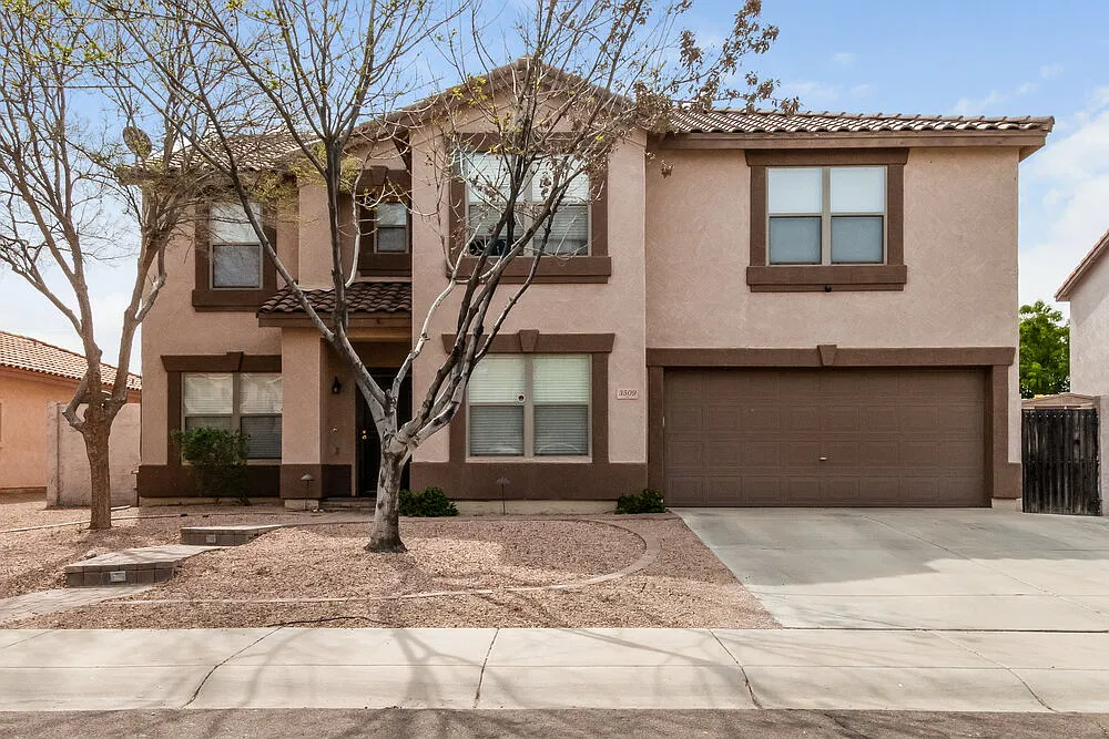 5 bed, 2.0 bath, 3364 sqft, $3,775 — Photo 1