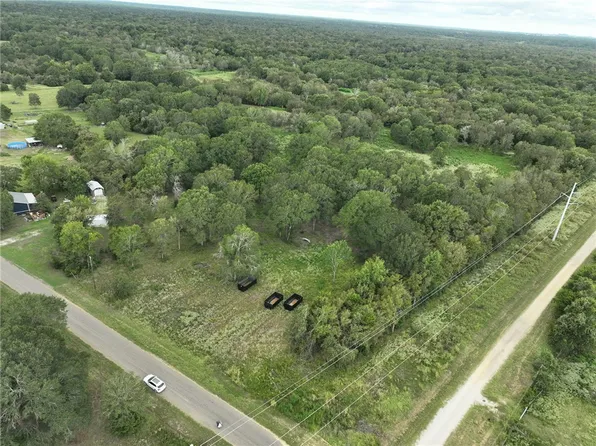 Debbie Ln, Iola, TX 77861
