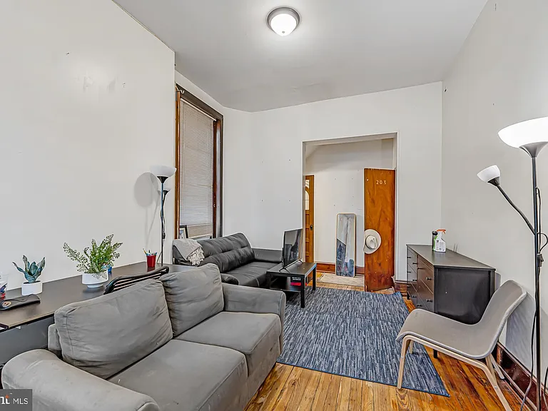 4011 Pine St — Photo 13