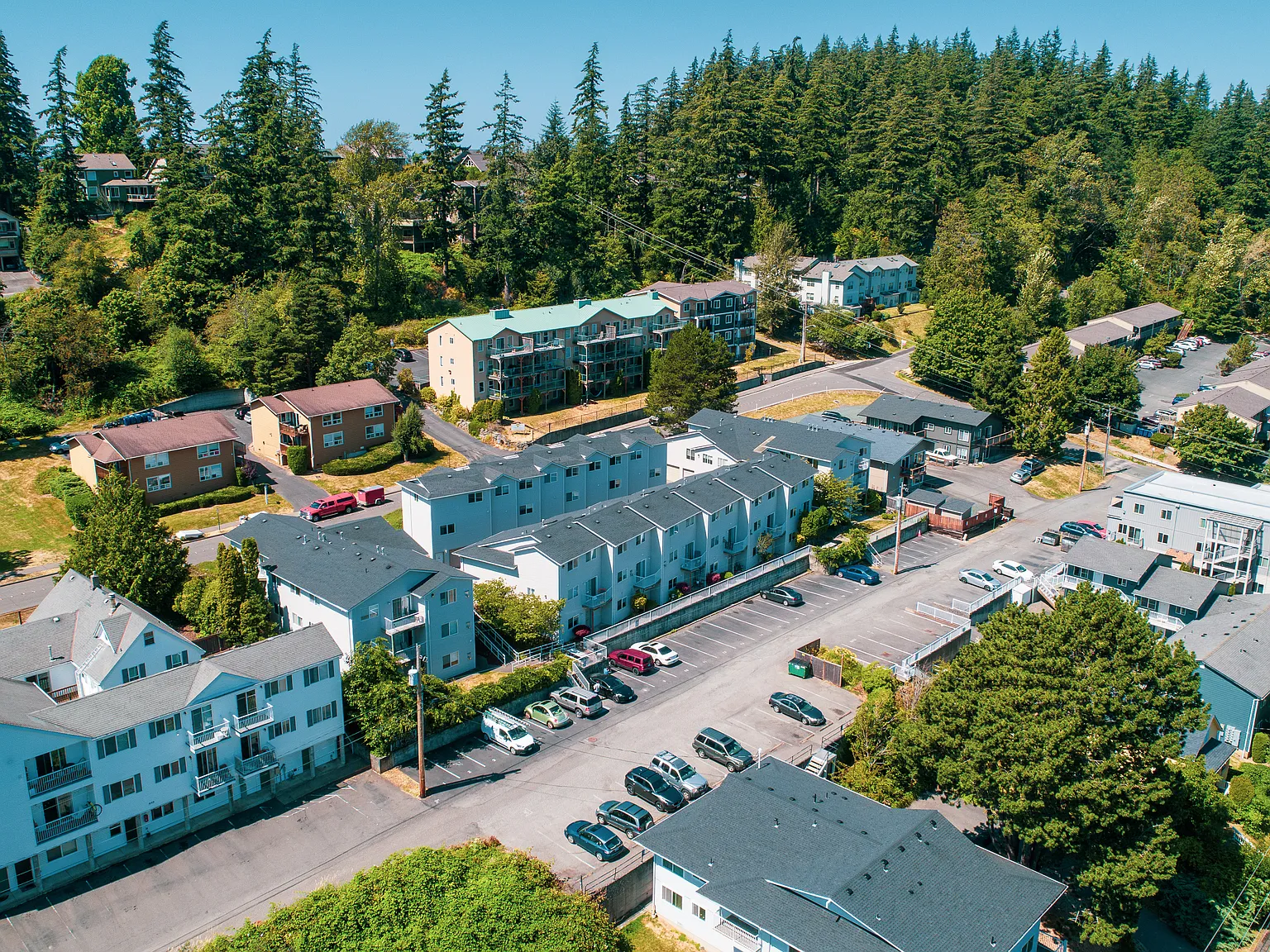 Rowan Grove Apts — Photo 4