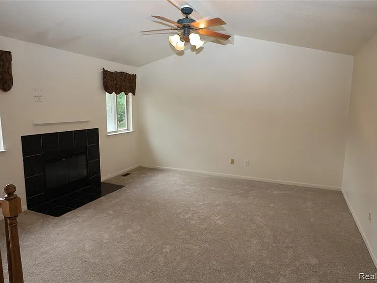 3361 Milcroft Ct — Photo 41