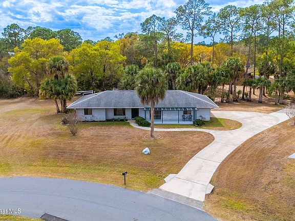 3rd image of 1782 Sand Rd SE