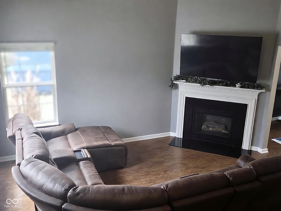 3341 Enclave Xing, Greenwood, IN 46143 | Zillow