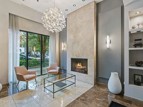 2nd image of 101 W Superior St APT 1006