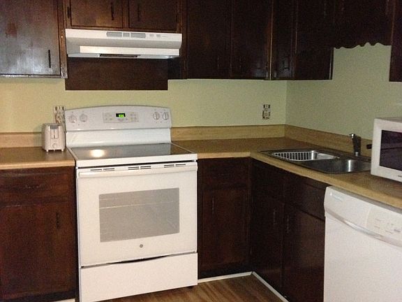 3rd image of 2426 Ramblewood Ct