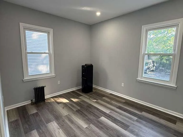 422 Bacheller Ave #2B — Photo 12