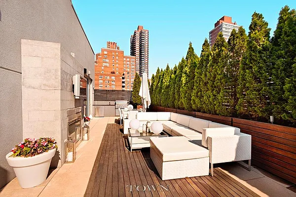 Sold by Town Residential | media 8