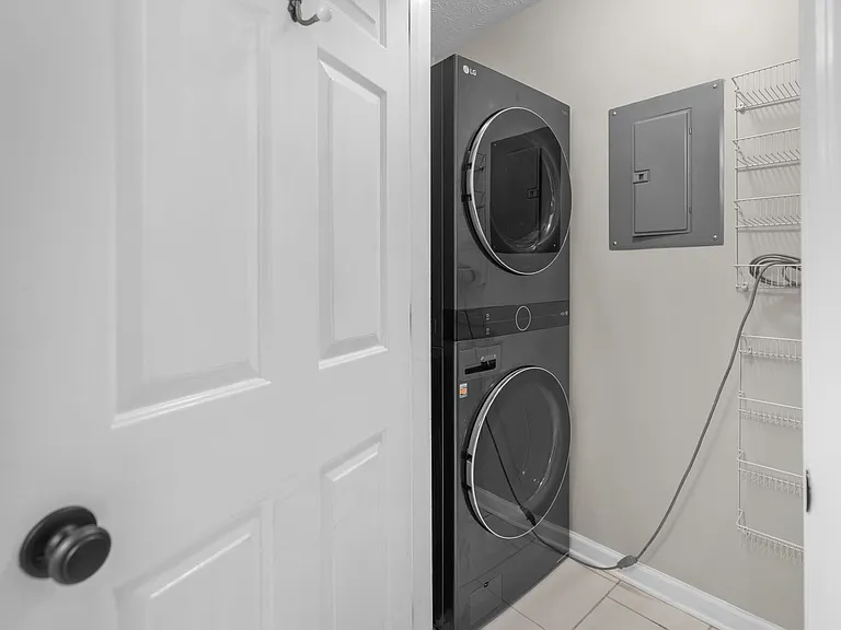 105 Walnut Ct — Photo 10