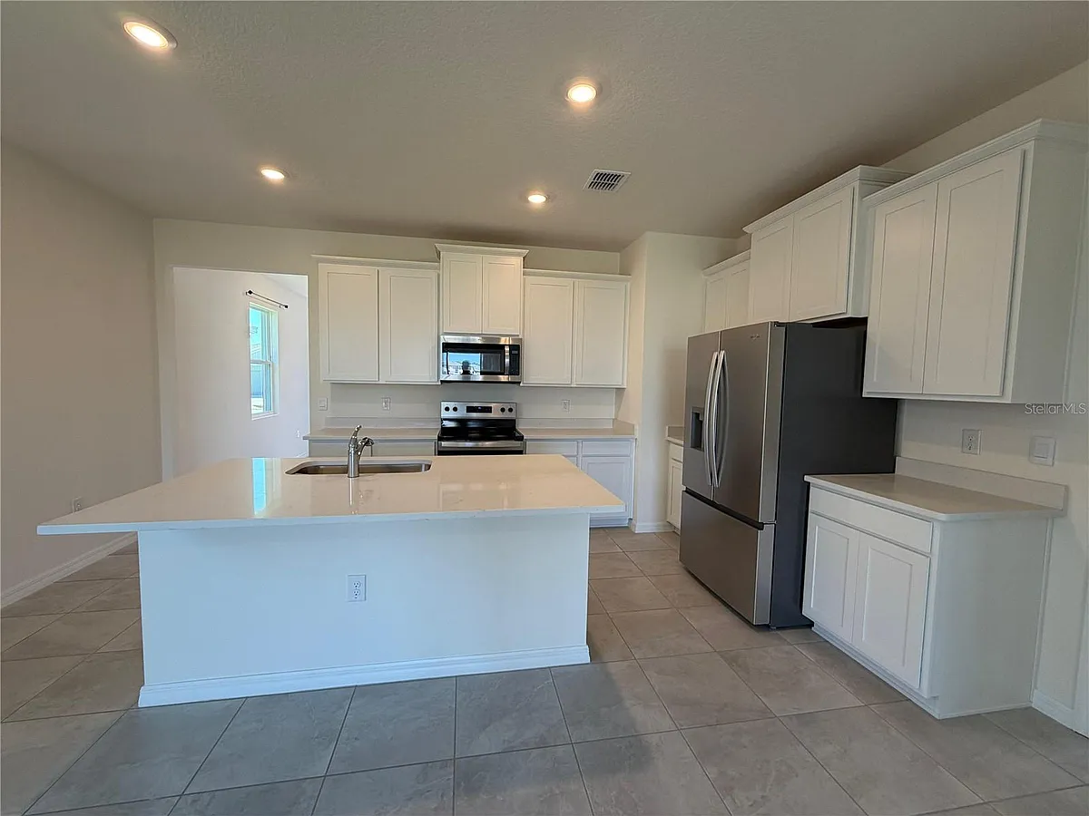 Building Photo - 8589 Pinecrest Trl