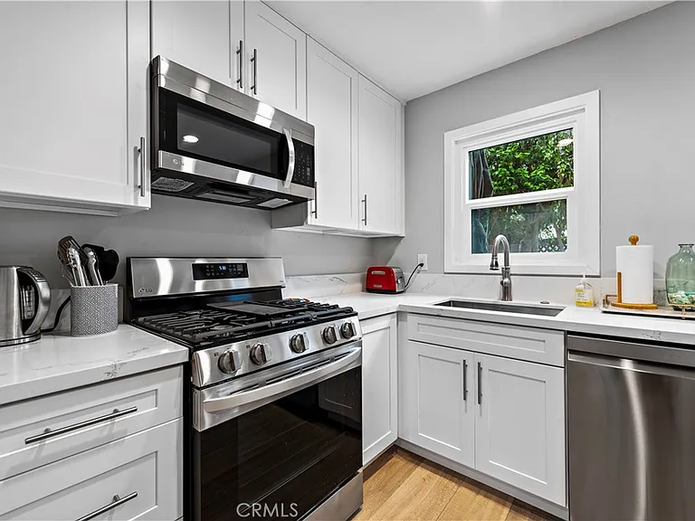 432 N Coast Hwy #B — Photo 9