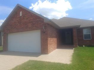 704 S Casa Grande Ave, Springfield, MO 65802