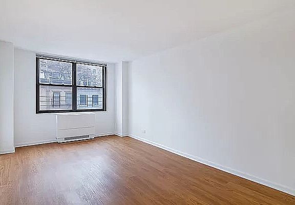 5th image of 306 E 96th St APT 4A