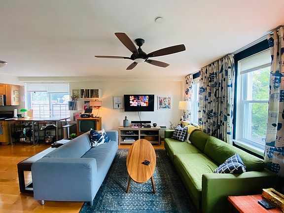 5th image of 2235 21st St APT 4