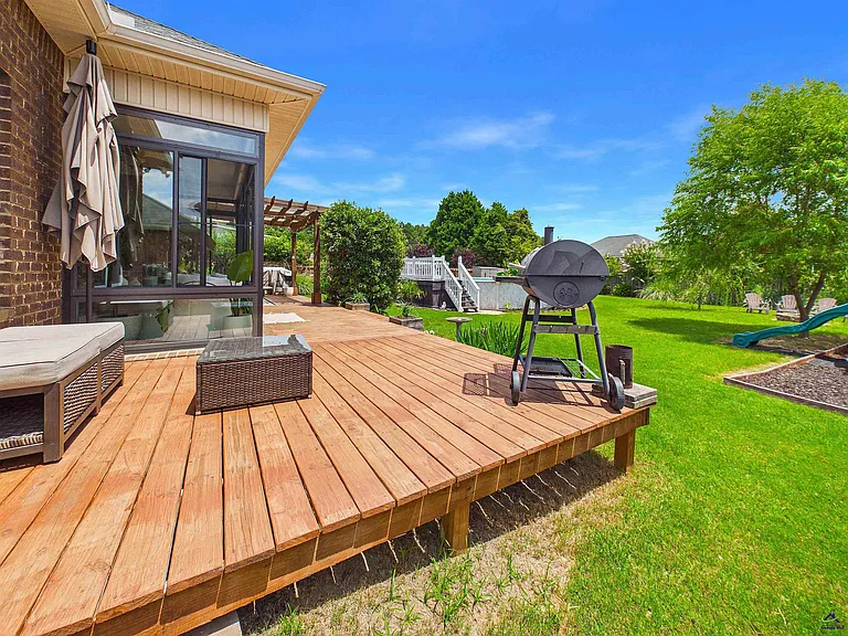 107 Hampton Meadows Dr — Photo 51