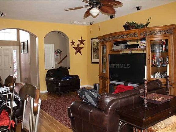 4th image of 11401 Village Brook Dr