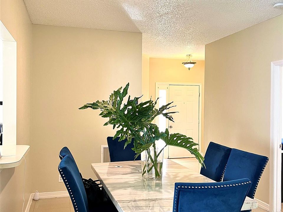 1st image of 6 Bentwater Circle