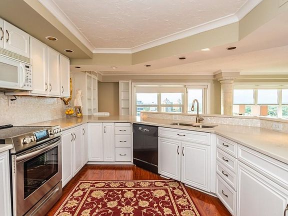 3rd image of 3000 E Sunrise Boulevard #phg