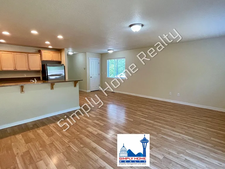 4526 5th Ave NW — Photo 7