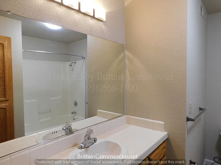 Cardinal Oaks Condominiums — Photo 16