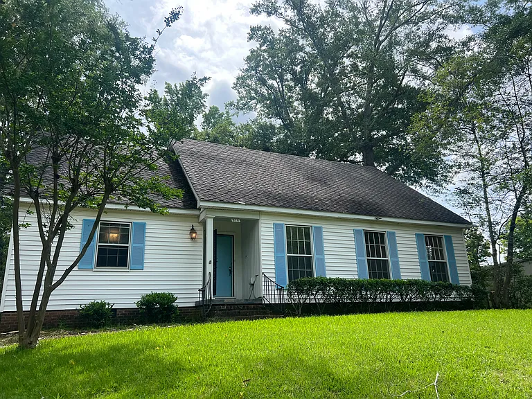 516 N Park St — Photo 1