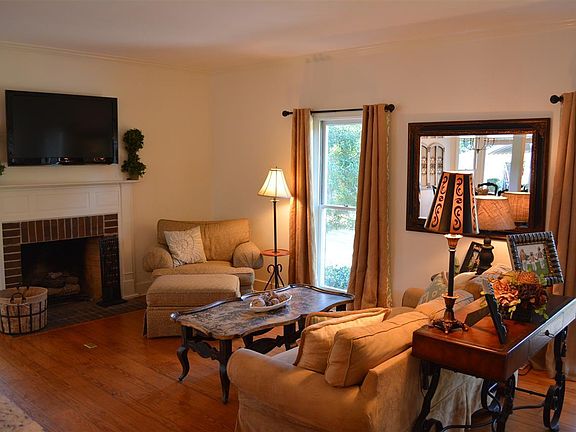 3rd image of 159 Spanish Point Drive