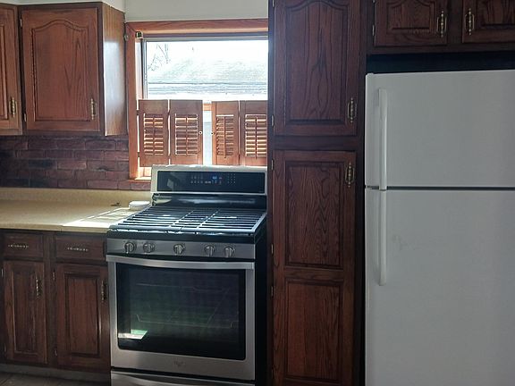 2nd image of 504 Nicely Ave