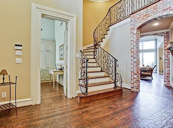 2nd image of 4017 Saint Johns Cir