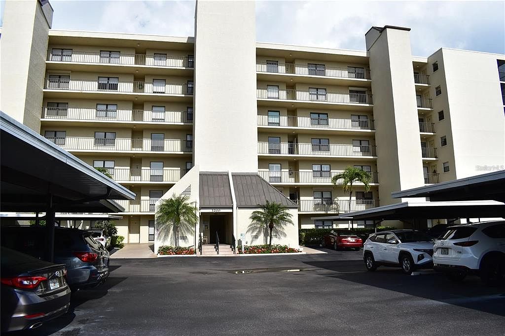 3200 Cove Cay Dr UNIT 5F