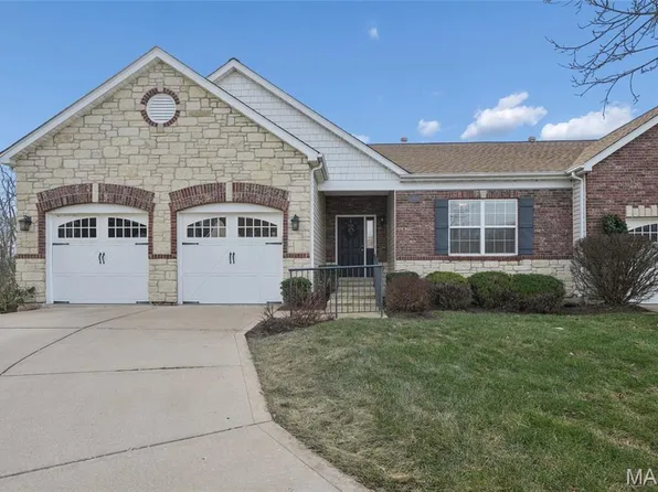 1701 Ridgemont Ct, Saint Louis, MO 63146