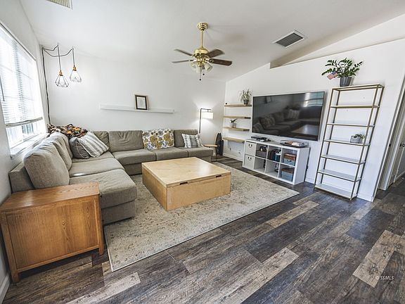 3rd image of 1220 W Boston Ave