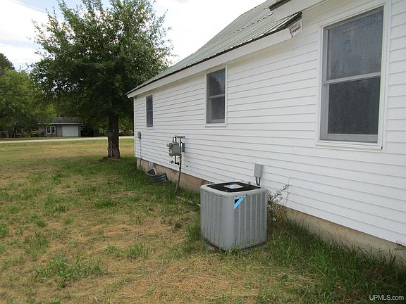 4th image of 5766 County Road 388 Rd
