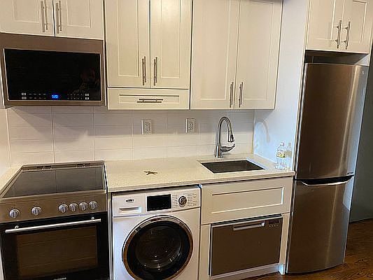 4th image of 475A Hicks St #3B