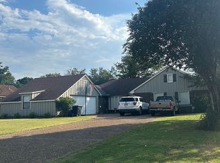 205 Wildwood Dr, Greenville, MS 38701