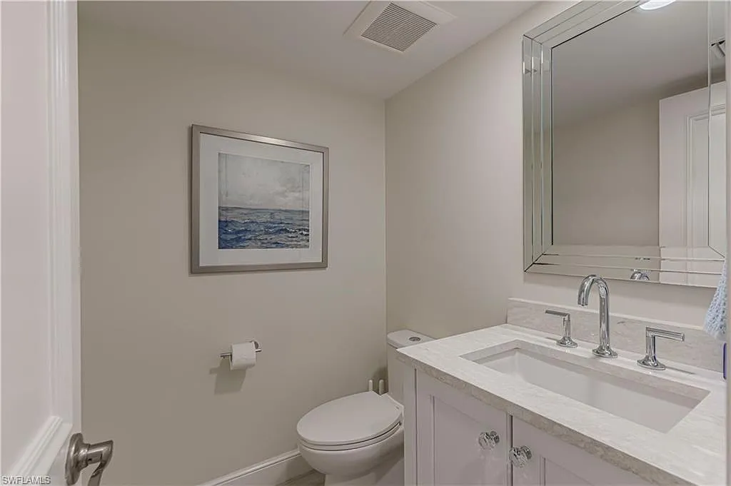 2 bed, 2.5 bath, 1360 sqft, $5,500 — Photo 2