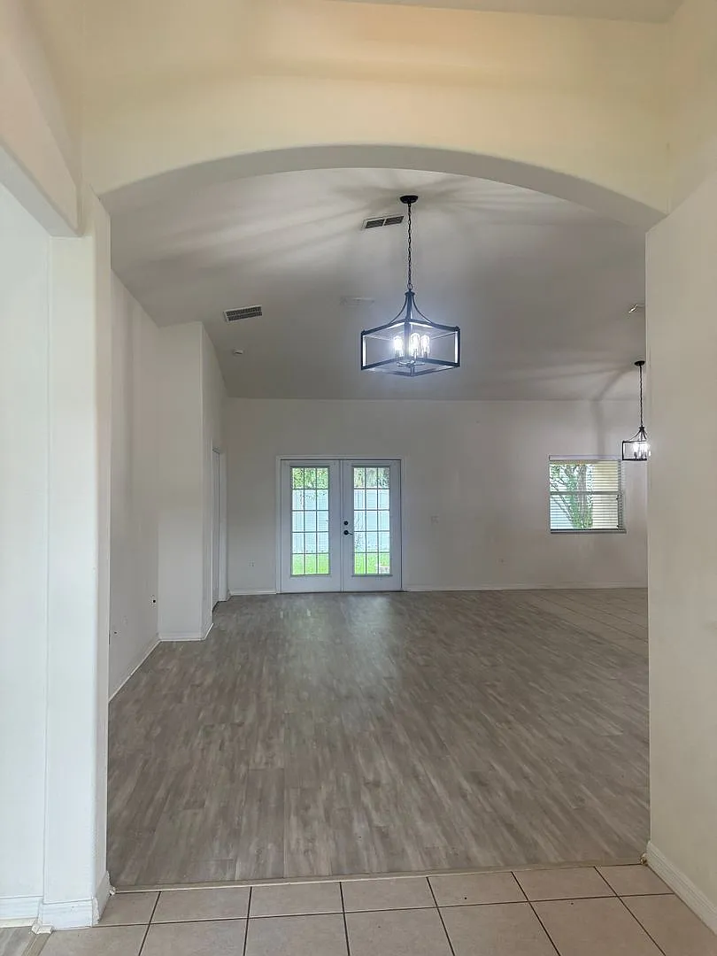 Spacious home in Village 7 Poinciana — Photo 2